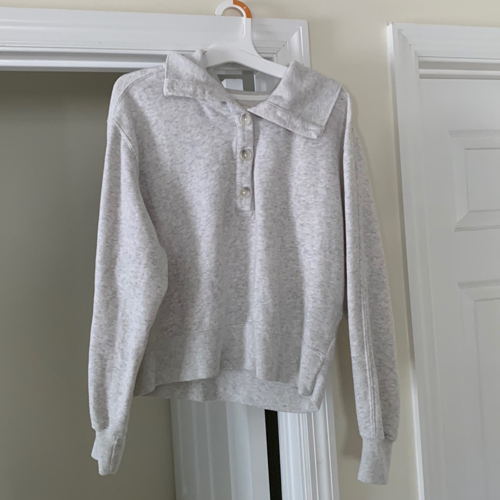 Abercrombie & Fitch button up sweater. Size small.